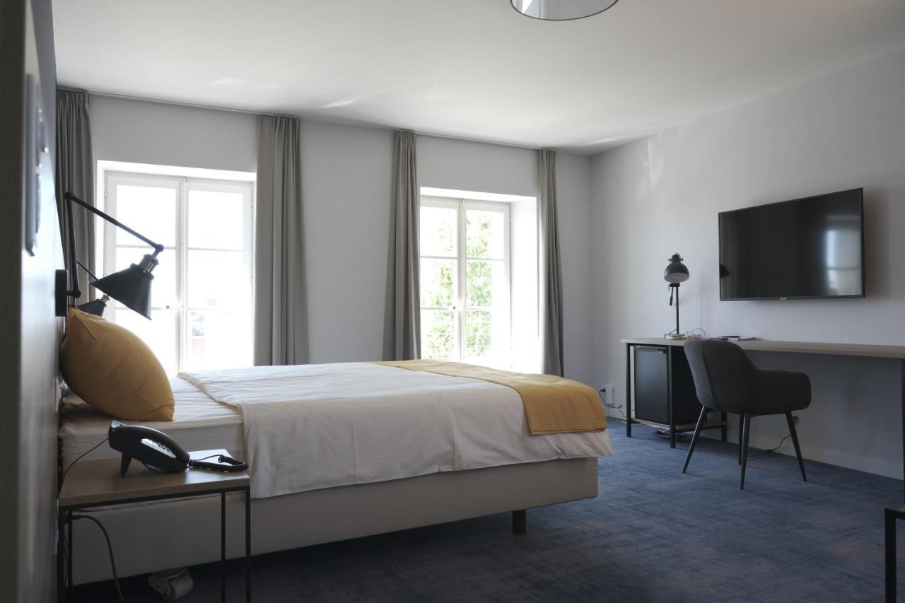 Boutique Hotel De L'Ecu Vaudois Begnins Ngoại thất bức ảnh